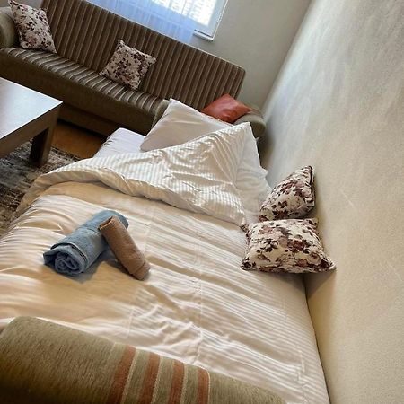 Centrum Apartments 普里什蒂纳 外观 照片