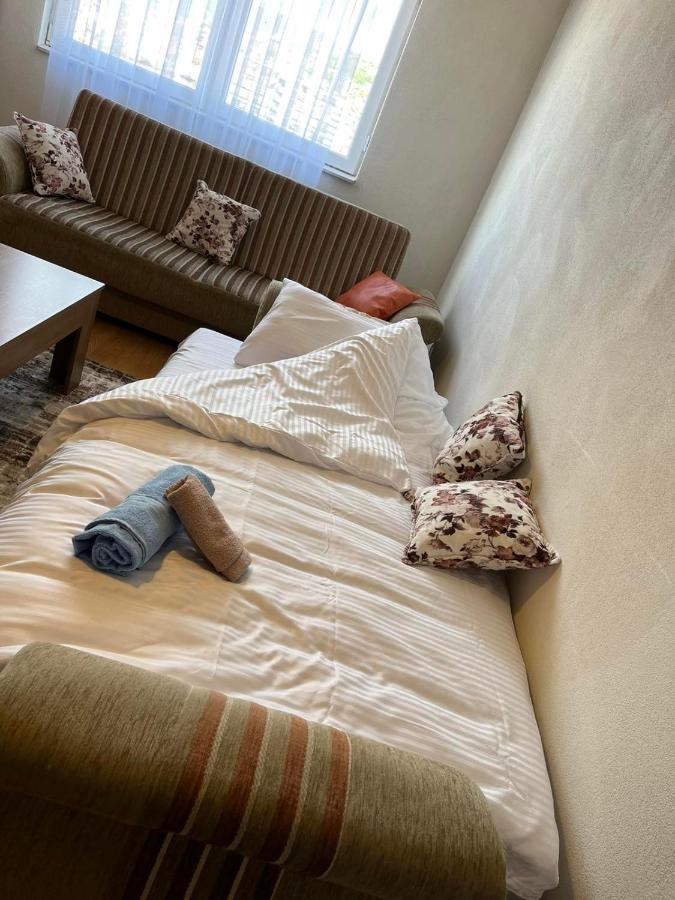 Centrum Apartments 普里什蒂纳 外观 照片